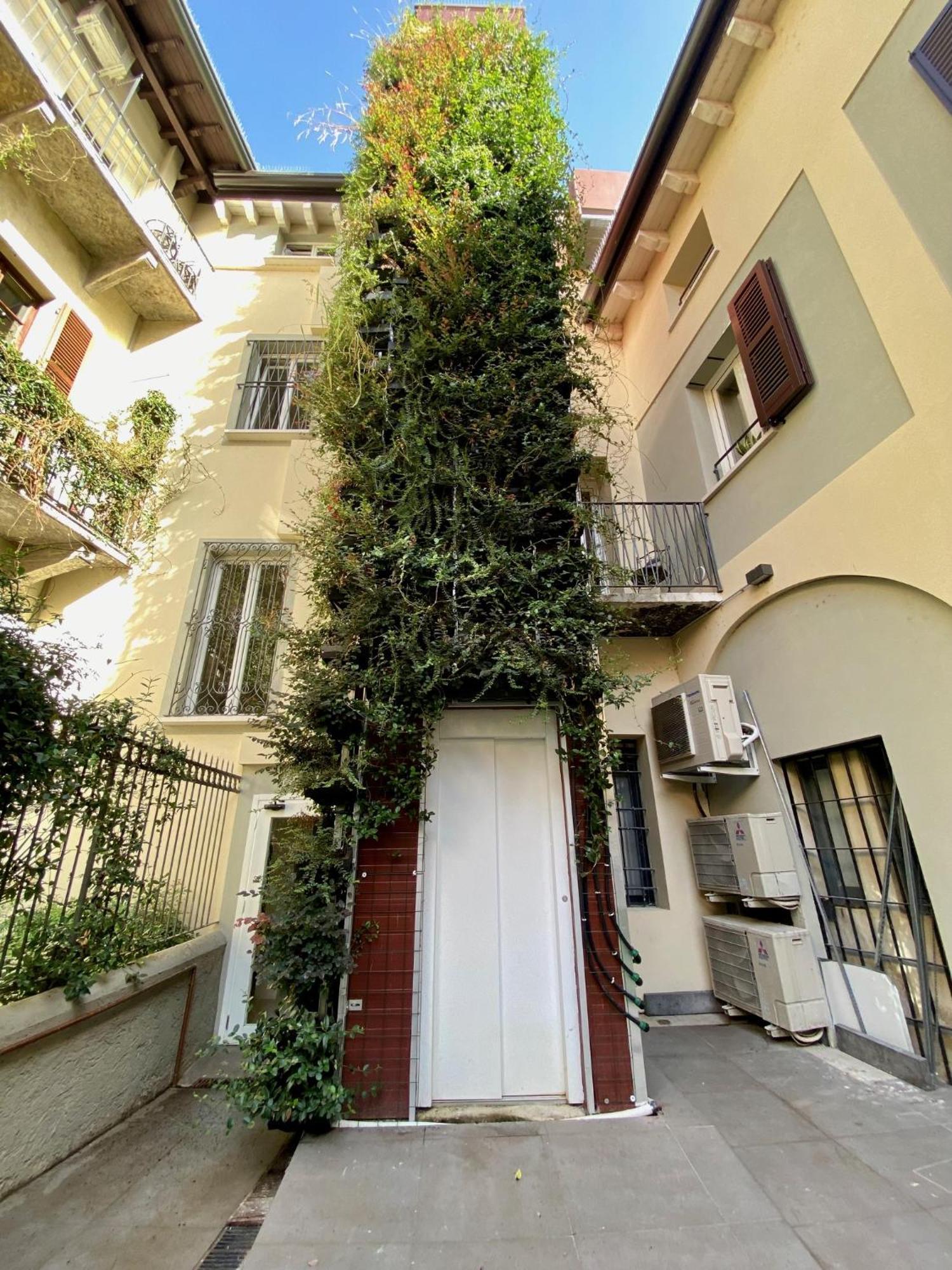 Malvezzi24 Boutique Rooms Desenzano del Garda Bagian luar foto